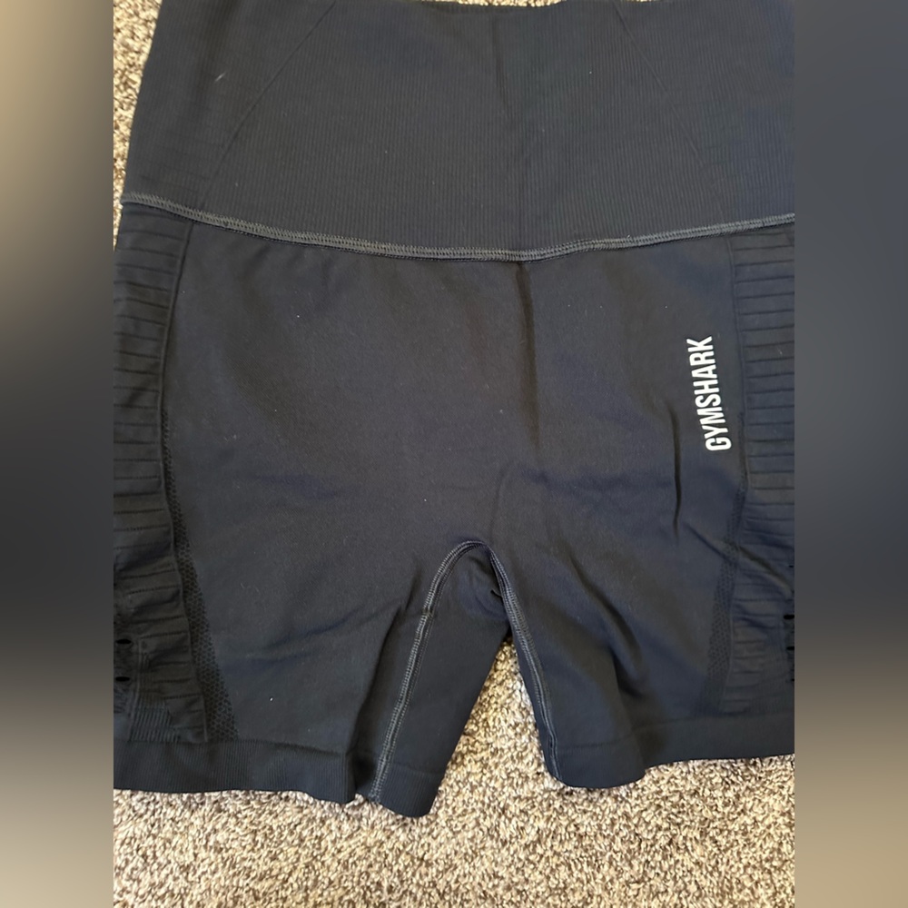 Gymshark shorts - Picture 4 of 8